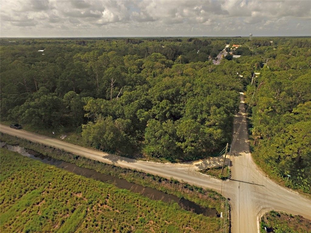 9810 134th Court, Fellsmere, FL 32948 Photo