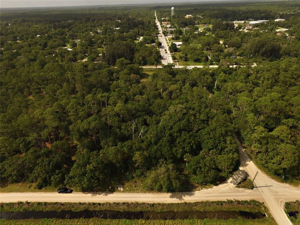 9810 134th Court, Fellsmere, FL 32948 Photo