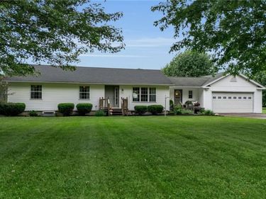 3840 Beebe Road, Newfane, NY 14108