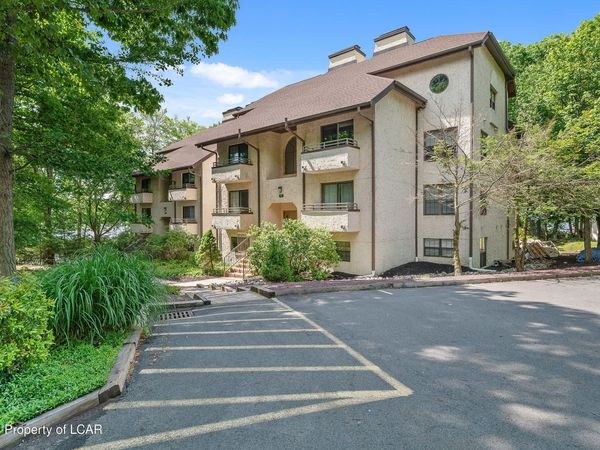 7 #202 Midlake Drive, Lake Harmony, PA 18624