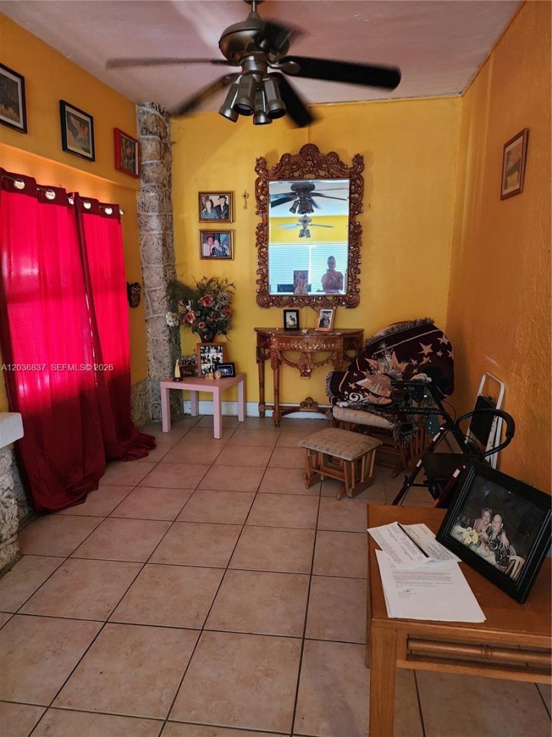 26 NW 24th Ct , Miami, FL 33125 Photo