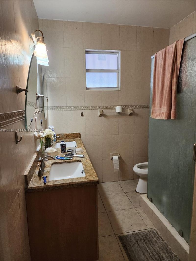 26 NW 24th Ct , Miami, FL 33125 Photo