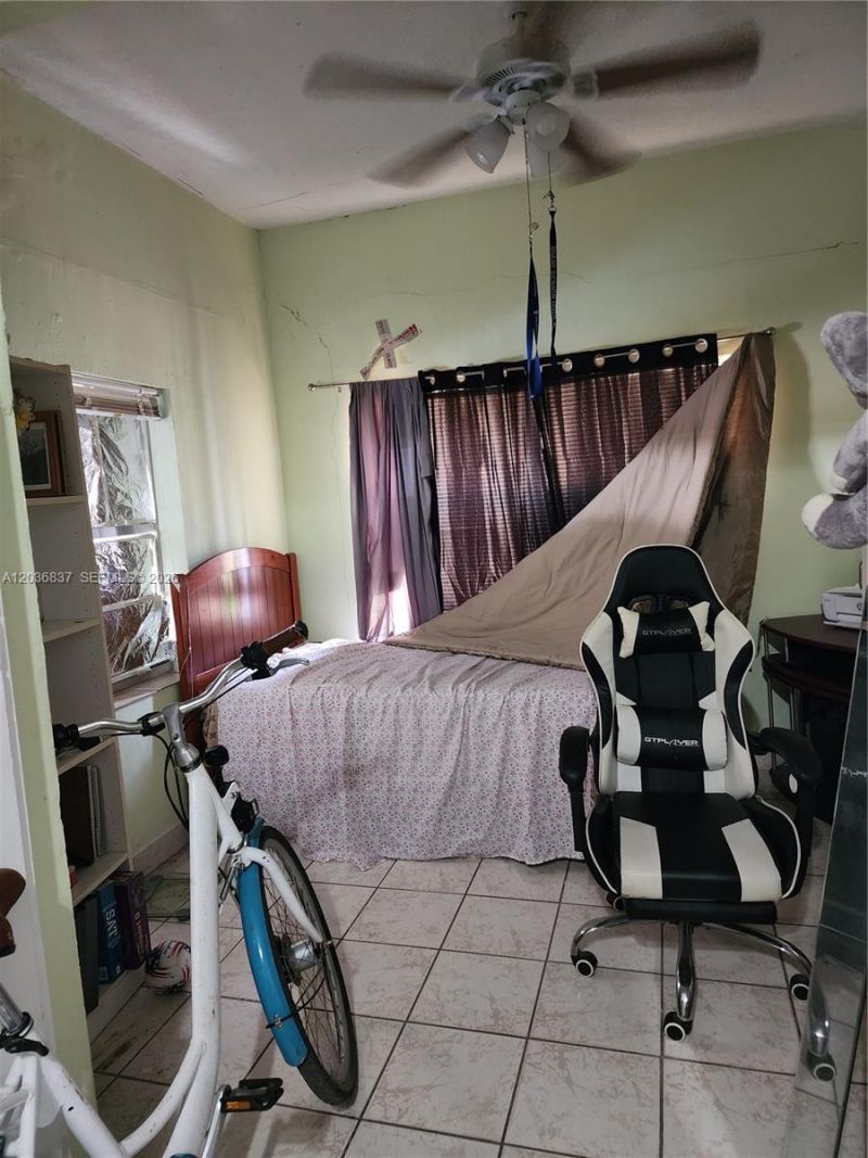26 NW 24th Ct , Miami, FL 33125 Photo