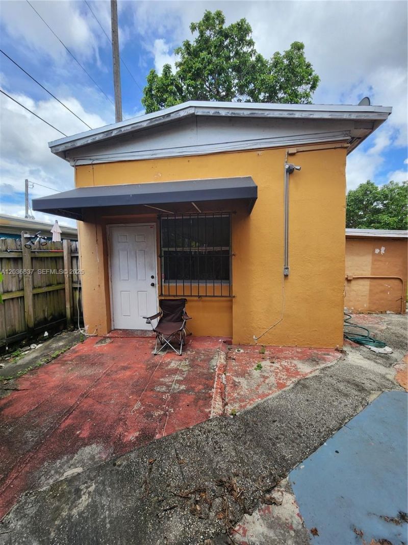 26 NW 24th Ct , Miami, FL 33125 Photo