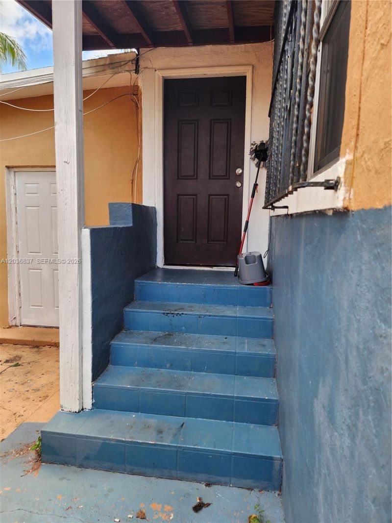 26 NW 24th Ct , Miami, FL 33125 Photo
