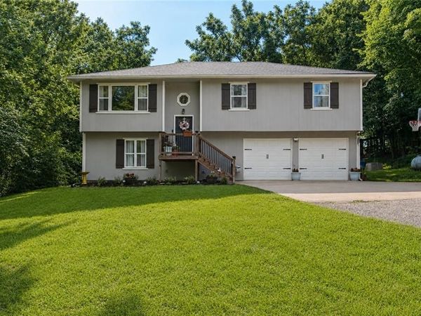 13142 158th Street, Linwood, KS 66052