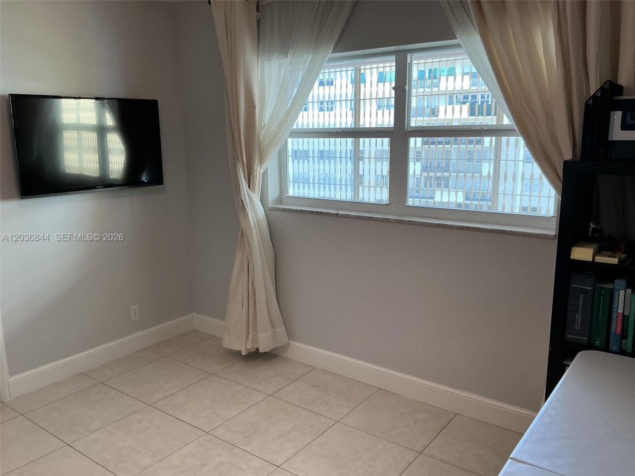 400 Golden Isles Dr, Unit 55, Hallandale Beach, FL 33009 Photo
