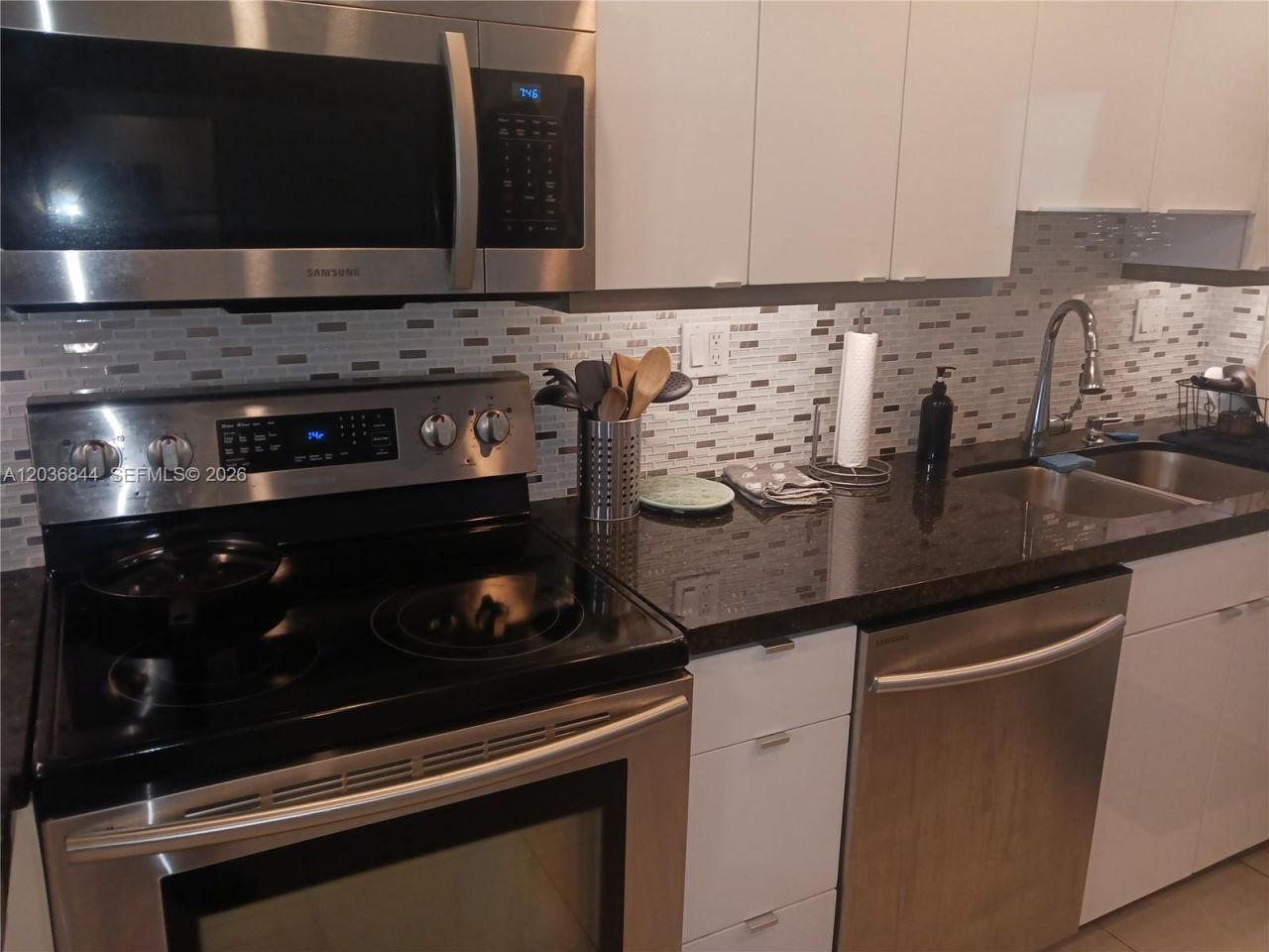 400 Golden Isles Dr , Unit 55, Hallandale Beach, FL 33009 Photo