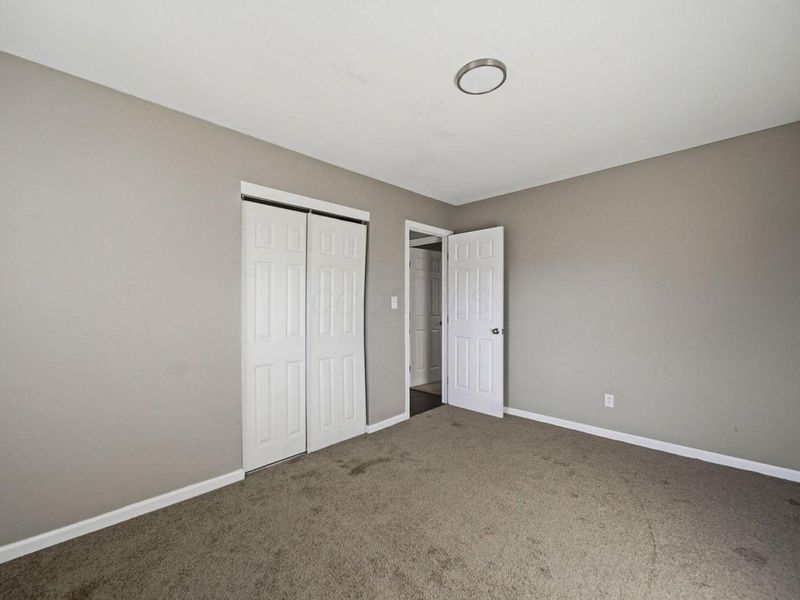 1637 S James Road , Columbus, OH 43227 Photo 29