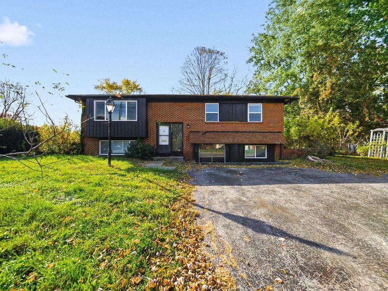 1637 S James Road , Columbus, OH 43227 Photo 3