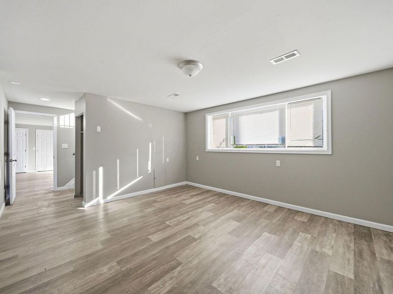 1637 S James Road , Columbus, OH 43227 Photo 45