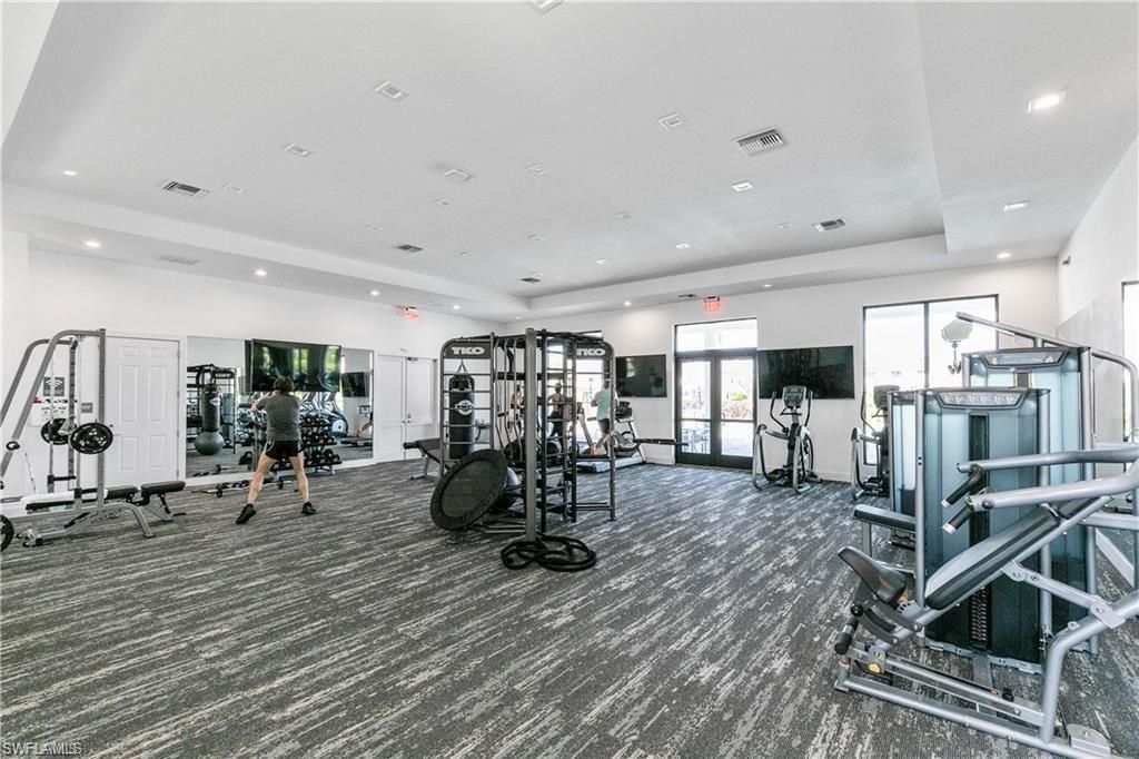 7490 Rockefeller Dr , Naples, FL 34119 Photo