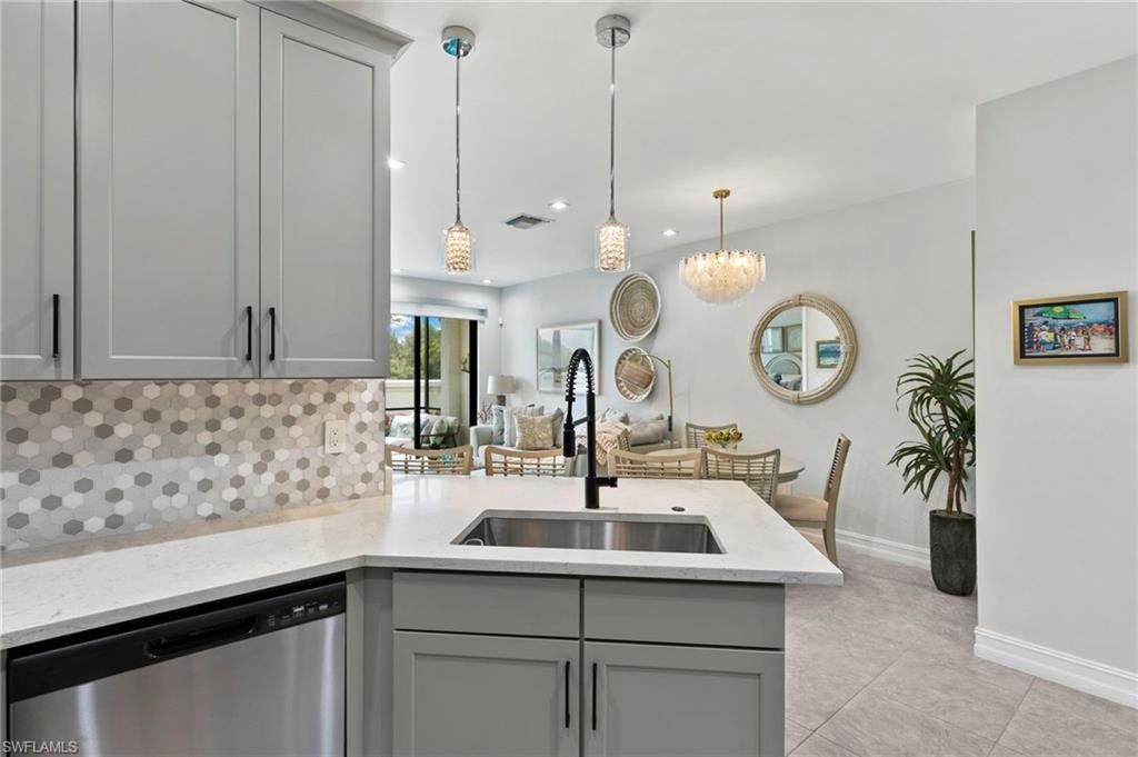 7490 Rockefeller Dr , Naples, FL 34119 Photo