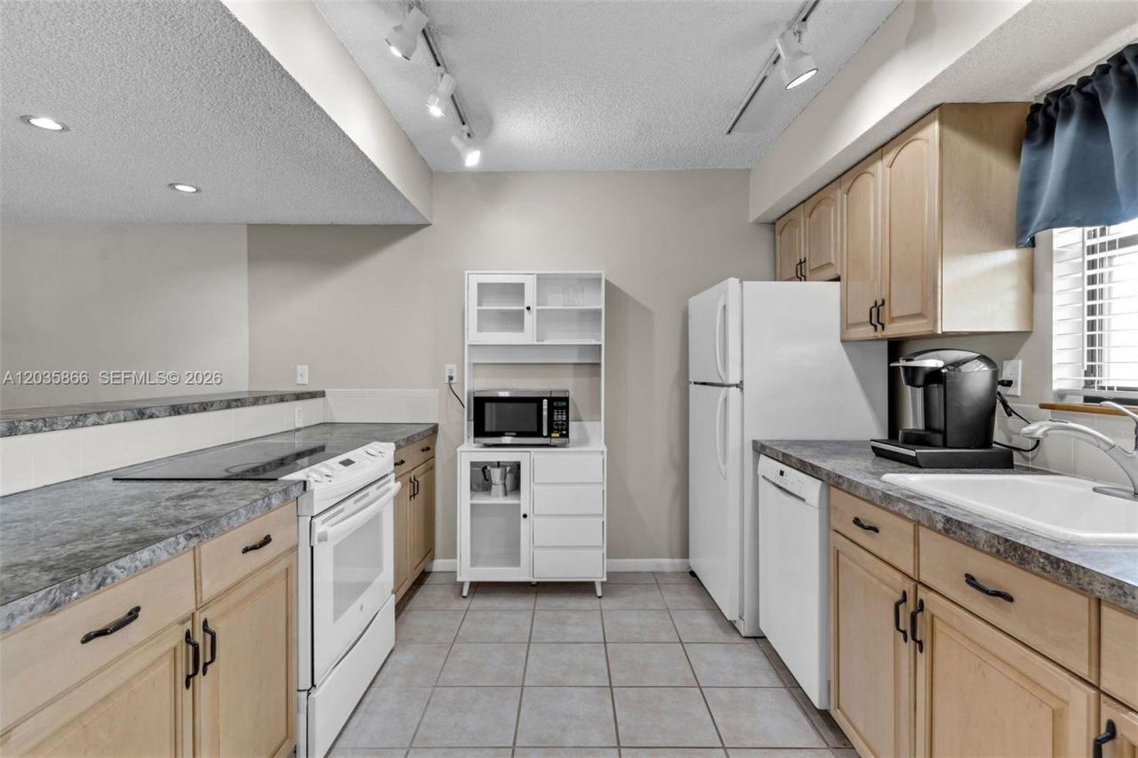 87455 Old Hwy, Unit 247, Islamorada, FL 33036 Photo