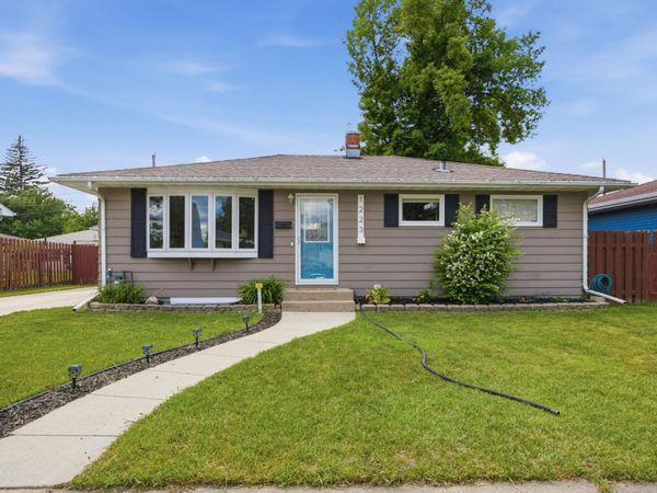 1223 16th Street N, Moorhead, MN 56560