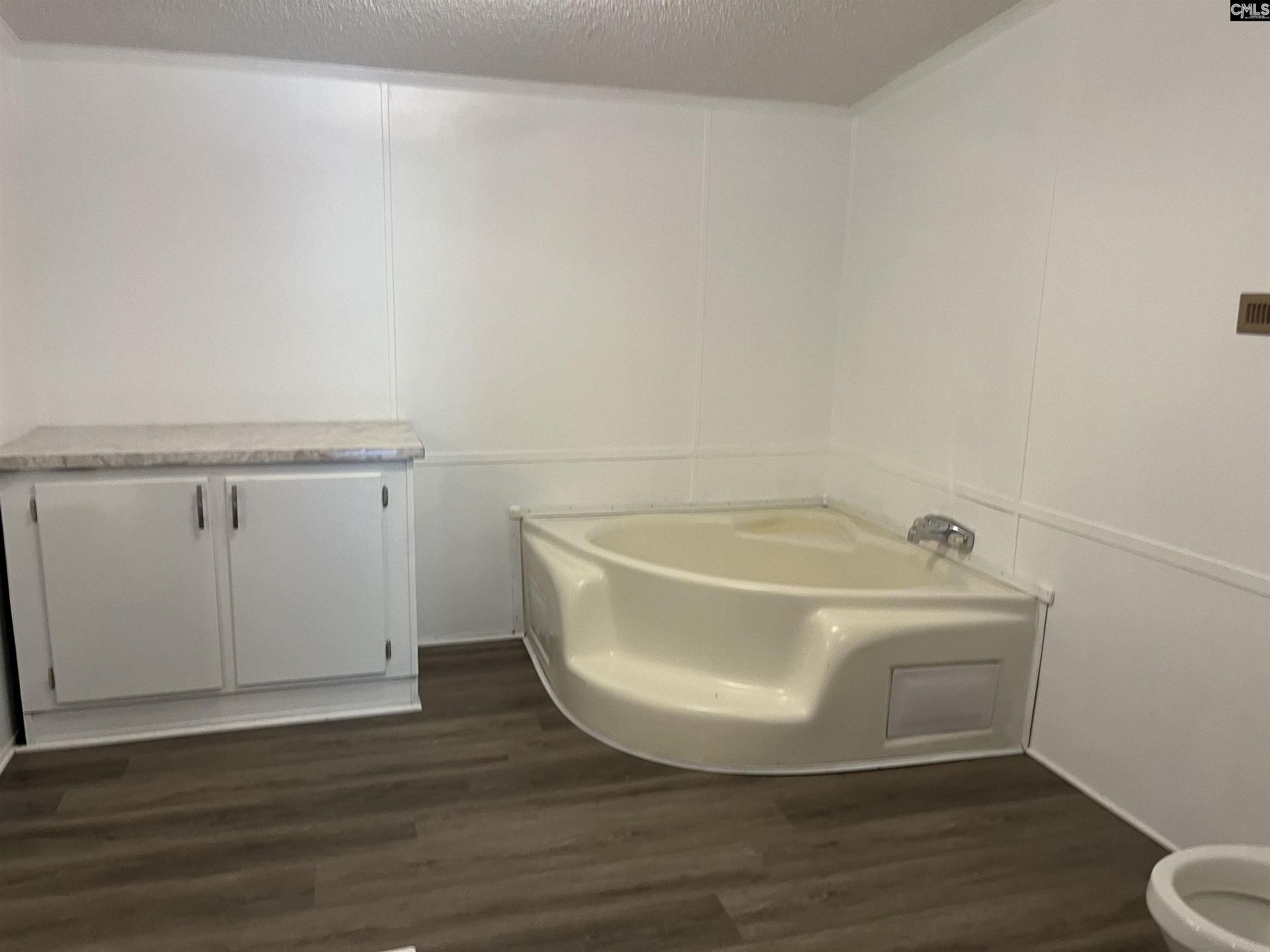 2091 W E Jeffcoat Rd Photo 24