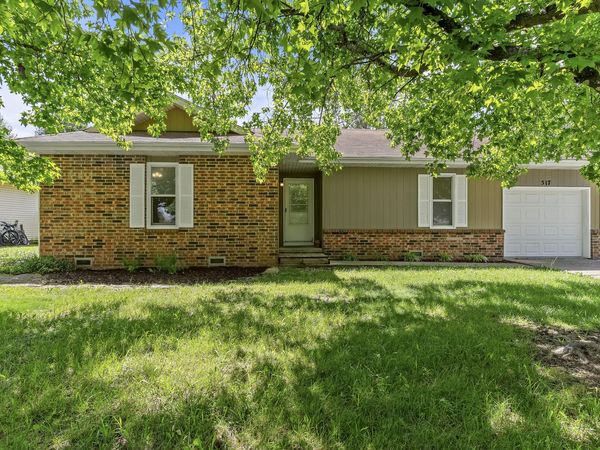 517 S Sunrise Street , Strafford, MO 65757