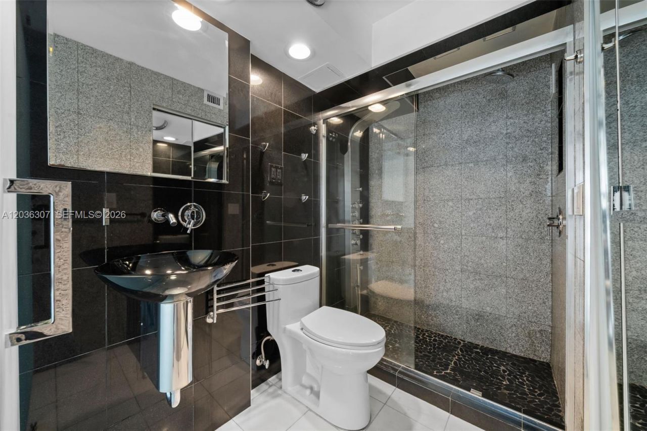 1228 West Ave, Unit 604, Miami Beach, FL 33139 Photo