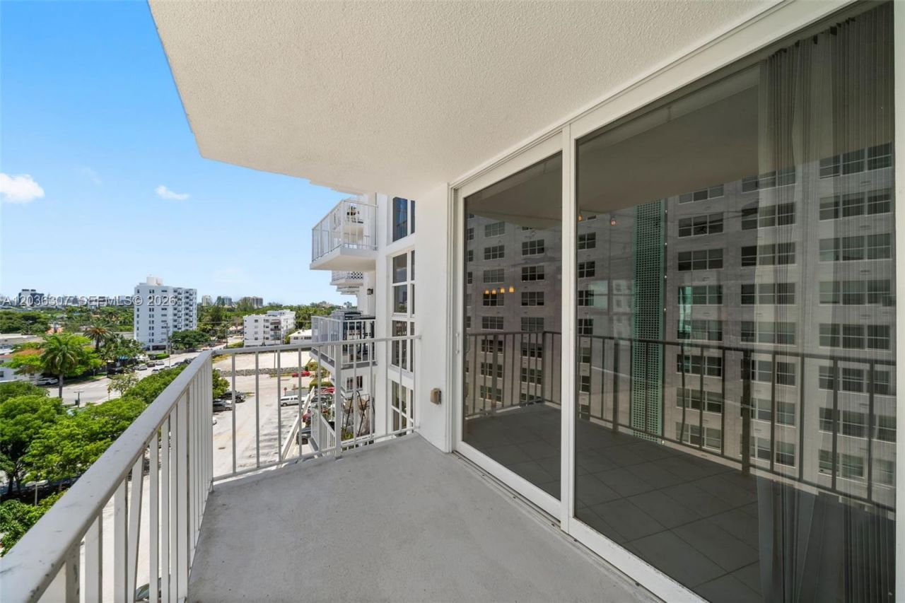 1228 West Ave, Unit 604, Miami Beach, FL 33139 Photo