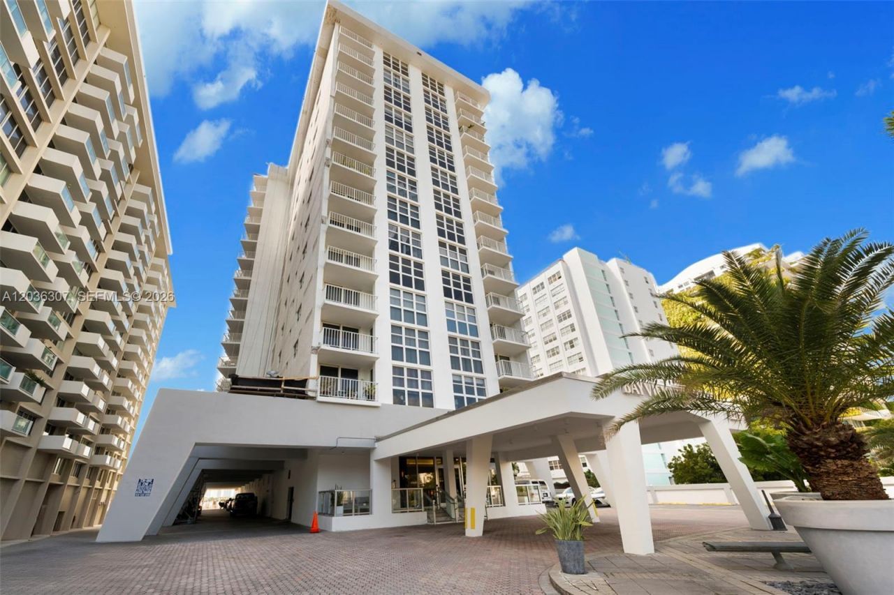 1228 West Ave, Unit 604, Miami Beach, FL 33139 Photo
