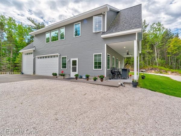 251 S Lake Michigan Rd S, Doyle Twp, MI 49840