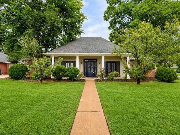 302 WEST SHORE Drive, Alexandria, LA 71303
