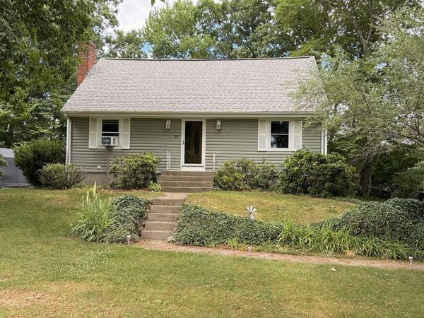92 Horace Darling Dr, North Attleboro, MA 02760