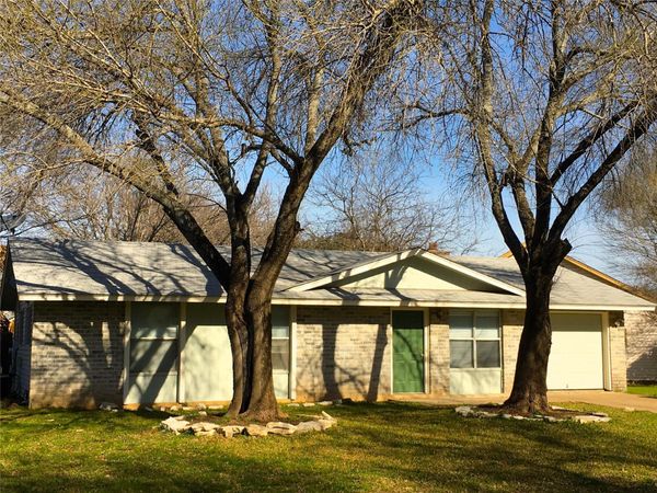 1602 Sagebrush DR , Round Rock, TX 78681