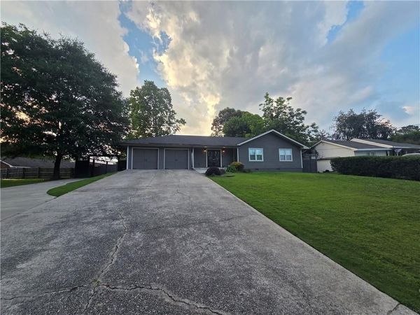 3124 Pate Road , Snellville, GA 30078