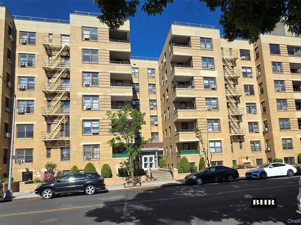 150 W End Avenue , Unit 3E, Brooklyn, NY 11235