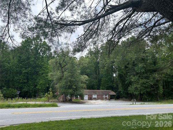 3177 Haywood Road , Hendersonville, NC 28791
