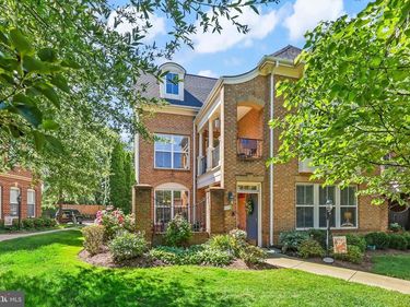 8609 LIBERTY TRAIL, MANASSAS, VA 20110