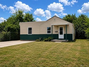 2509 Berwyck Avenue, Harrison Twp, OH 45414