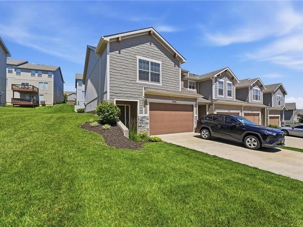 7370 Griffey Street, Parkville, MO 64152