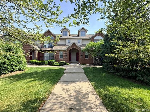 2916 Signature Boulevard , Ann Arbor, MI 48103