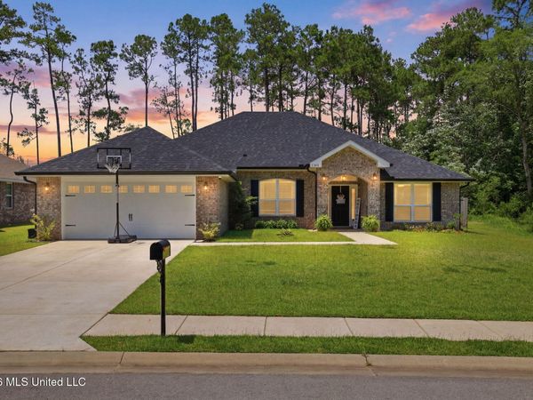 6268 Emerald Lk Drive, Biloxi, MS 39532