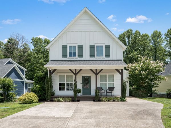 185 Evans Dr , Tullahoma, TN 37388