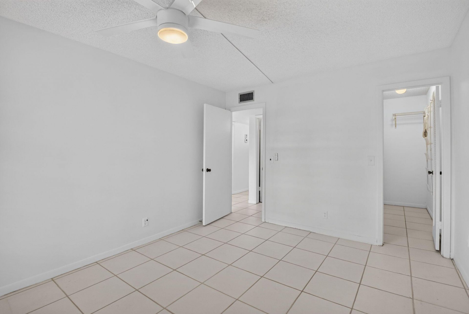 200 Normandy E, Unit 200, Delray Beach, FL 33484 Photo