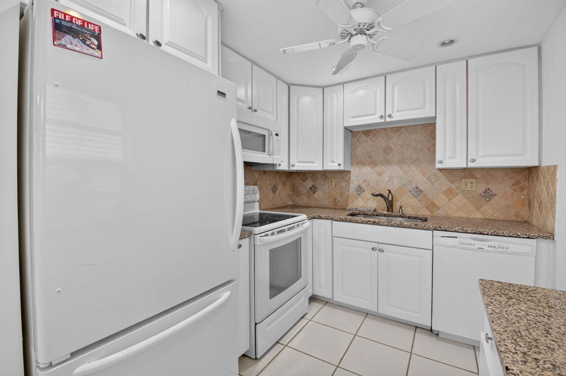 200 Normandy E, Unit 200, Delray Beach, FL 33484 Photo