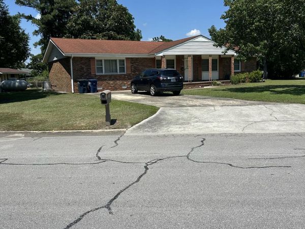 700 Oakwood Avenue, Jacksonville, NC 28546
