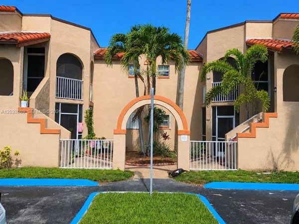 301 SW 86th Ave , Unit 204, Pembroke Pines, FL 33025