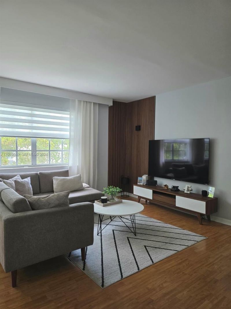 301 SW 86th Ave , Unit 204, Pembroke Pines, FL 33025 Photo