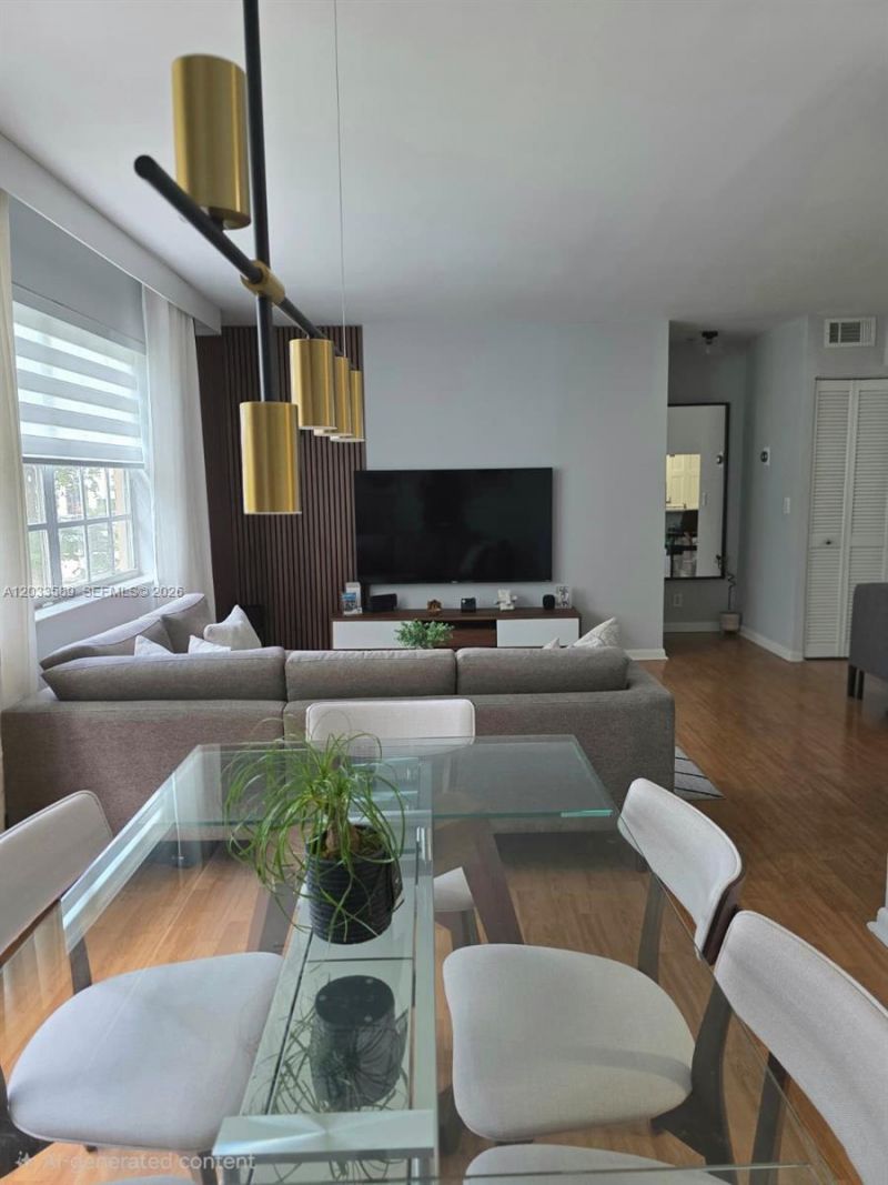 301 SW 86th Ave , Unit 204, Pembroke Pines, FL 33025 Photo