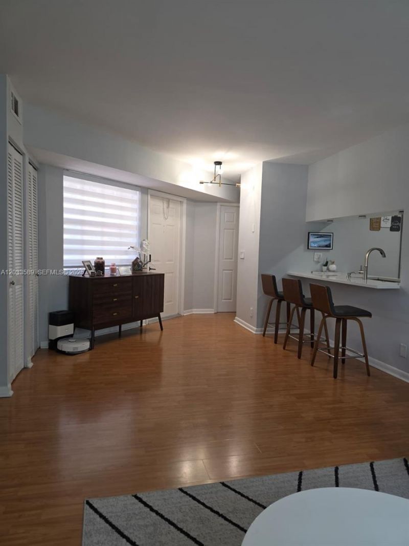 301 SW 86th Ave , Unit 204, Pembroke Pines, FL 33025 Photo