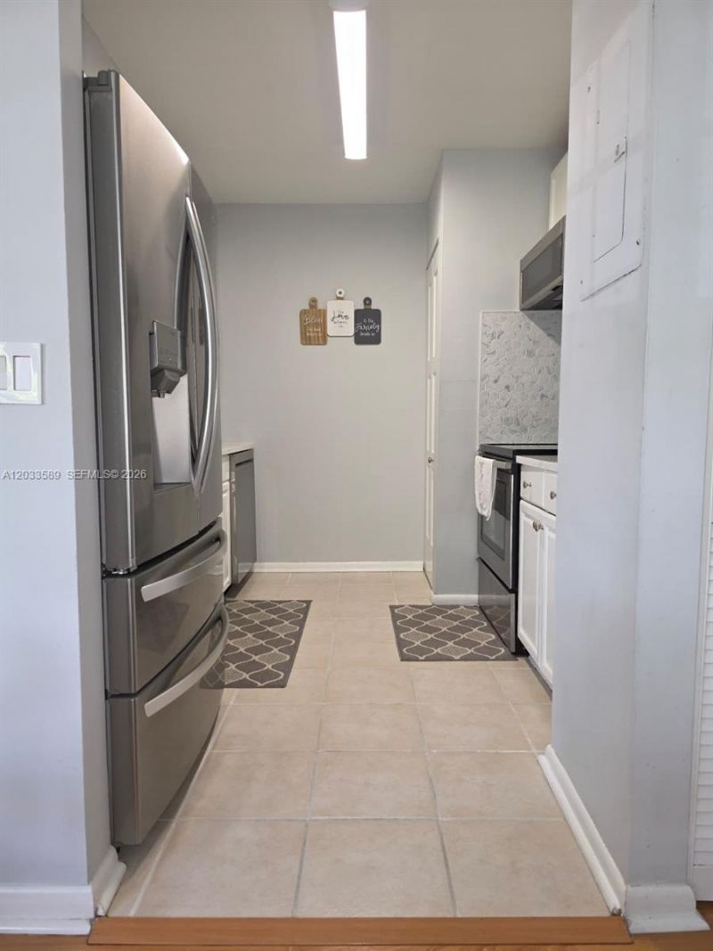 301 SW 86th Ave , Unit 204, Pembroke Pines, FL 33025 Photo
