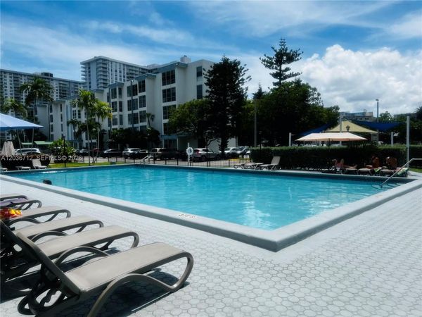 17570 Atlantic Blvd, Unit 206, Sunny Isles Beach, FL 33160