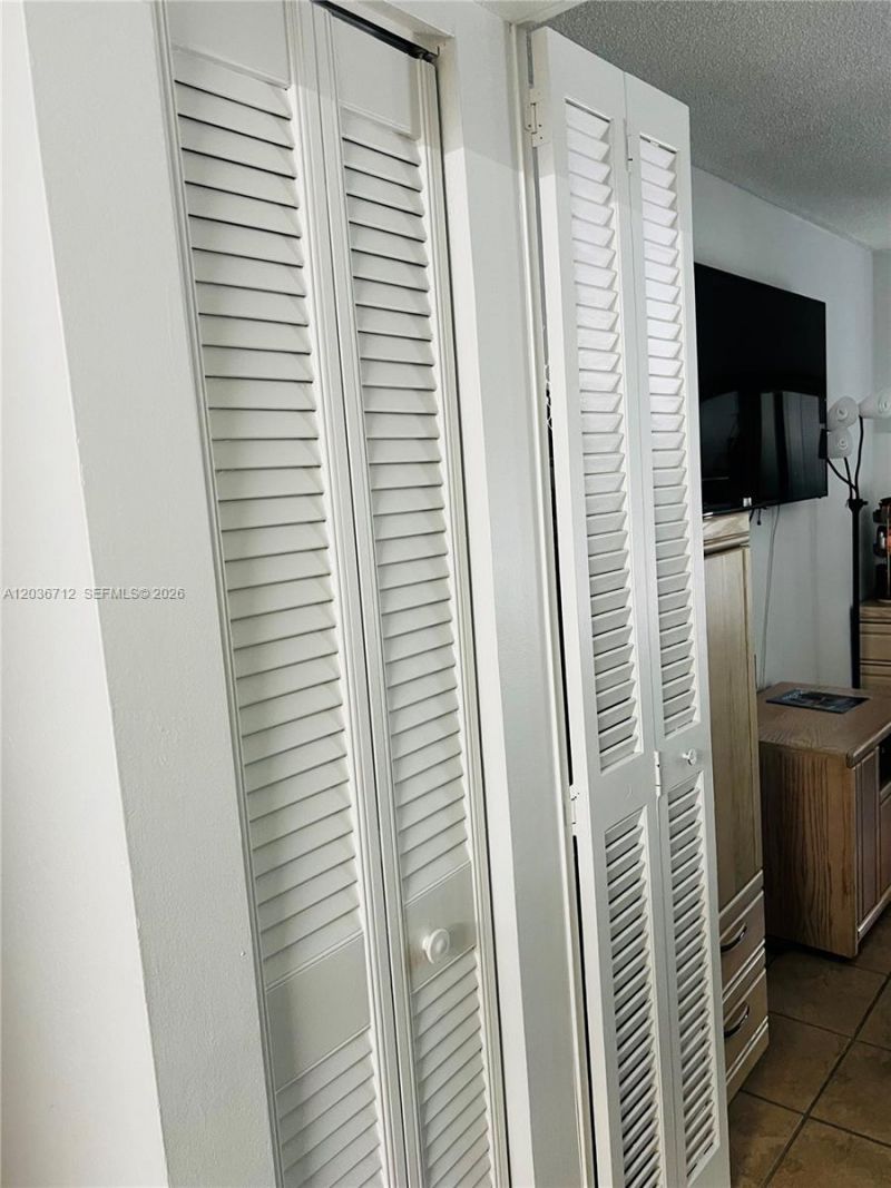 17570 Atlantic Blvd, Unit 206, Sunny Isles Beach, FL 33160 Photo