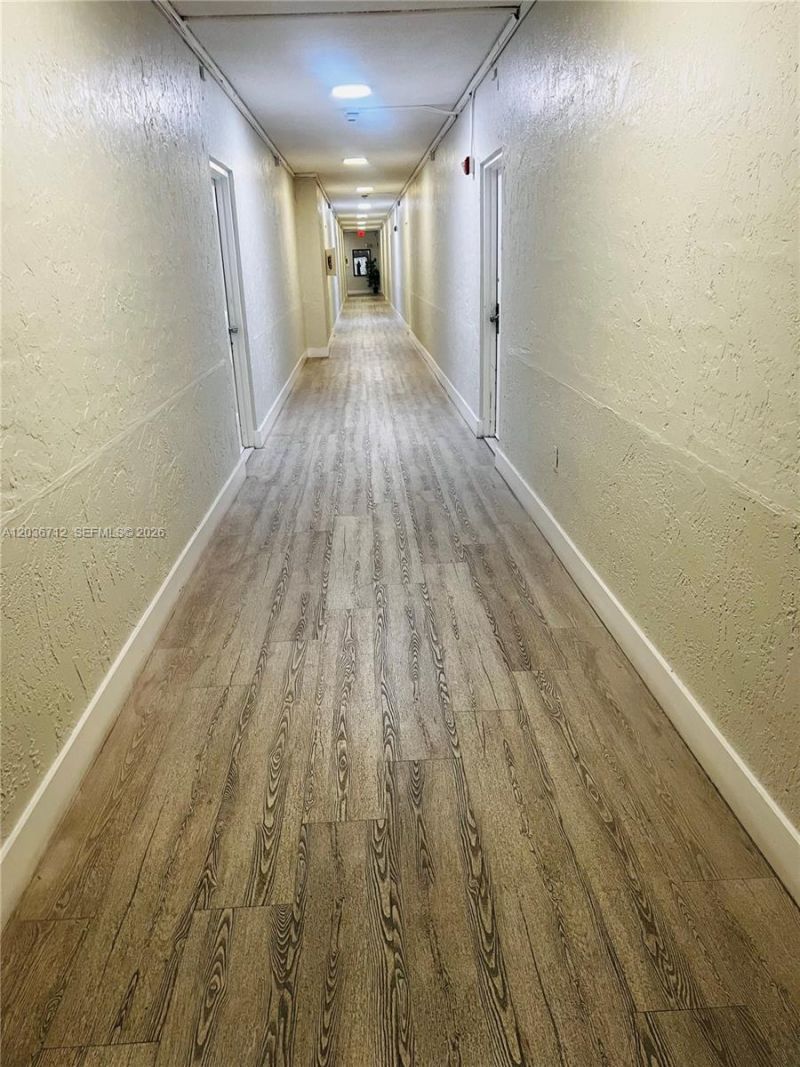 17570 Atlantic Blvd, Unit 206, Sunny Isles Beach, FL 33160 Photo