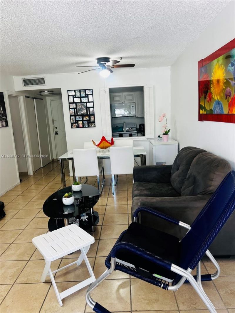 17570 Atlantic Blvd, Unit 206, Sunny Isles Beach, FL 33160 Photo
