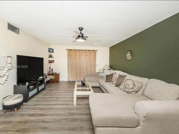 2615 NE 3rd Ct, Unit 4030, Boynton Beach, FL 33435